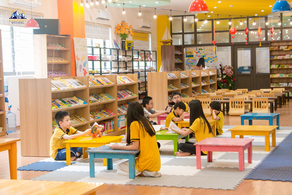 Everest School